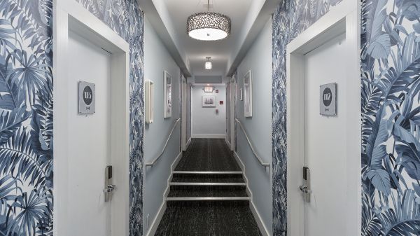 The Penguin Hotel Hallway - Oceanfront Hotel 
